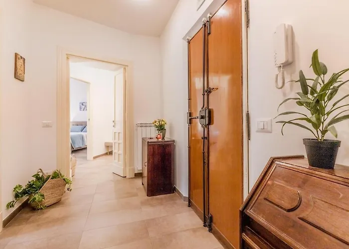 Wonderful Garden At Colosseo Apartment *