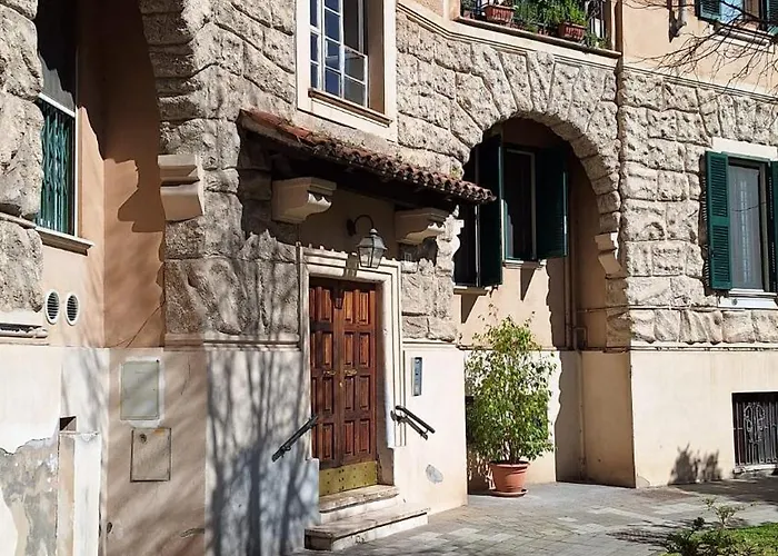 Apartment Wonderful Garden At Colosseo Rome